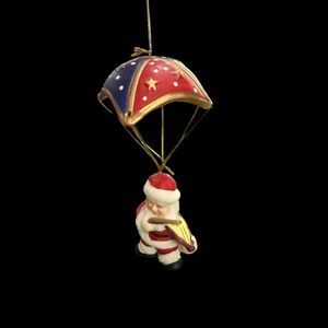 Parachuting, Fiddle playing Santa Ornament World Bazaars Vintage Christmas NOS